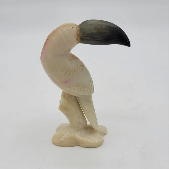 Vintage Carved Stone Toucan Figurine, 1970s Souvenir Collectible - Picture 2 of 11